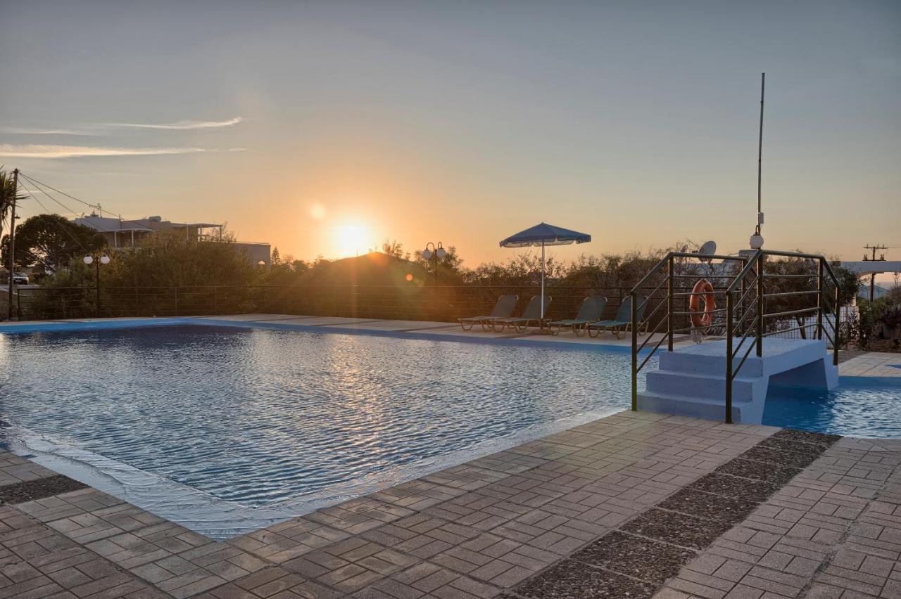 Anthemis Aparthotel สตาวรอช ภายนอก รูปภาพ